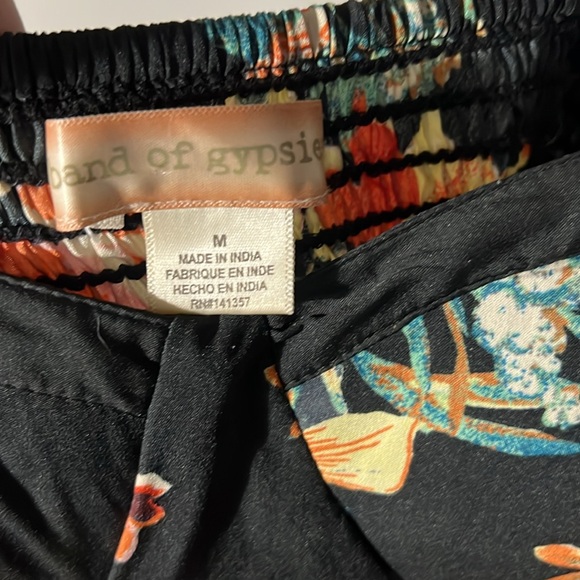 Band of Gypsies floral dress with pockets - Picture 4 of 5